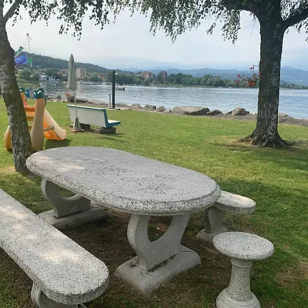 Casa In Riva Al Diletta Spiti * Кастеллетто-сопра-Тичино
